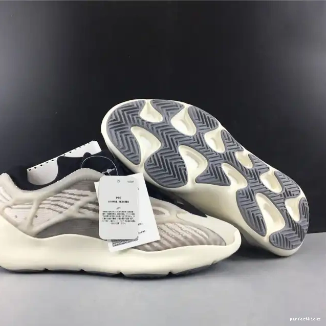 Ash White Yeezy Adidas 700 EF9897 Boost V3 0628
